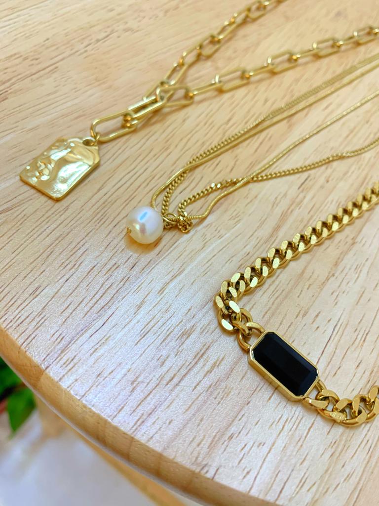 Black and gold necklace, dainty gold necklace, Chunky gold necklace, 14K Gold Necklace, thick chain necklace, paper clip gold necklace, gold rope chain women, pearl necklace, abstract gold necklace, solid rope chain, gold rope for women, 4mm gold rope chain, diamond cut rope, twisted rope chain