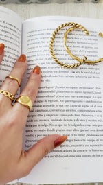 Water resistant jewelry, Hypoallergenic jewelry, tarnish free jewelry, Gold Plated Necklaces, Vintage Necklace, Minimalist Jewelry, Ellie Vail Jewelry, Ellie Vail Necklace, Hey Harper Jewelry, waterproof jewelry, cali tiger jewelry, cali tiger necklaces, 1980 jewelry, she is gold jewelry, kylie jenner necklace, Hello Luxy, Fine Jewelry, Tik Tok Jewelry, Tik Tok Fashion, Best Gift for wife, Wife best gift