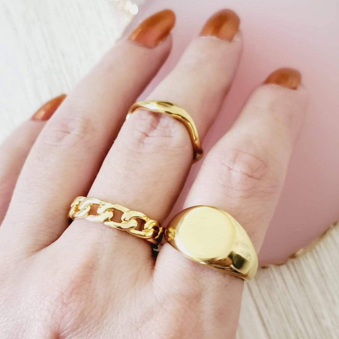 Water resistant jewelry, Hypoallergenic jewelry, tarnish free jewelry, Gold Plated Necklaces, Vintage Necklace, Minimalist Jewelry, Ellie Vail Jewelry, Ellie Vail Necklace, Hey Harper Jewelry, waterproof jewelry, cali tiger jewelry, cali tiger necklaces, 1980 jewelry, she is gold jewelry, kylie jenner necklace, Hello Luxy, Fine Jewelry, Tik Tok Jewelry, Tik Tok Fashion, Best Gift for wife, Wife best gift