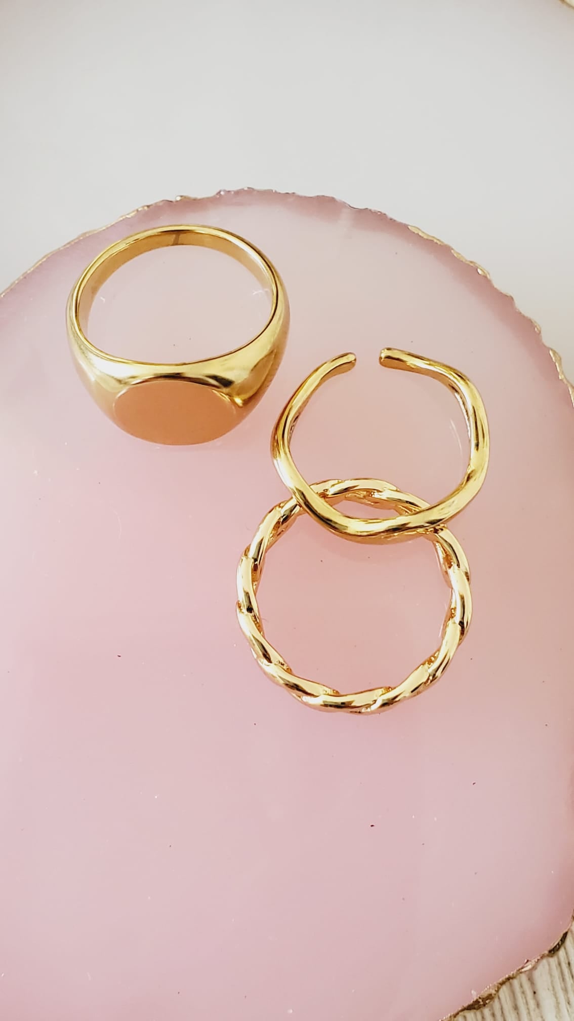 Water resistant jewelry, Hypoallergenic jewelry, tarnish free jewelry, Gold Plated Necklaces, Vintage Necklace, Minimalist Jewelry, Ellie Vail Jewelry, Ellie Vail Necklace, Hey Harper Jewelry, waterproof jewelry, cali tiger jewelry, cali tiger necklaces, 1980 jewelry, she is gold jewelry, kylie jenner necklace, Hello Luxy, Fine Jewelry, Tik Tok Jewelry, Tik Tok Fashion, Best Gift for wife, Wife best gift