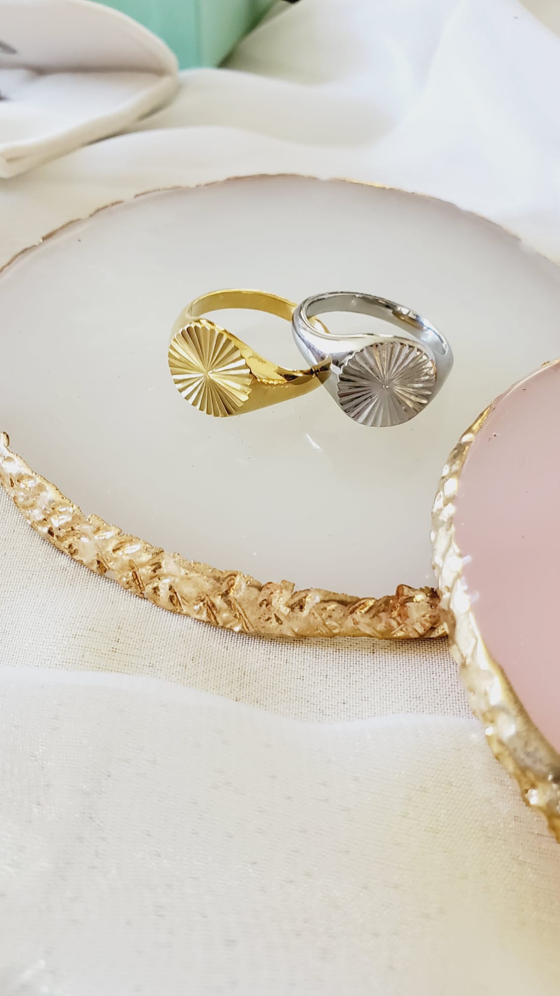 Water resistant jewelry, Hypoallergenic jewelry, tarnish free jewelry, Gold Plated Necklaces, Vintage Necklace, Minimalist Jewelry, Ellie Vail Jewelry, Ellie Vail Necklace, Hey Harper Jewelry, waterproof jewelry, cali tiger jewelry, cali tiger necklaces, 1980 jewelry, she is gold jewelry, kylie jenner necklace, Hello Luxy, Fine Jewelry, Tik Tok Jewelry, Tik Tok Fashion, Best Gift for wife, Wife best gift