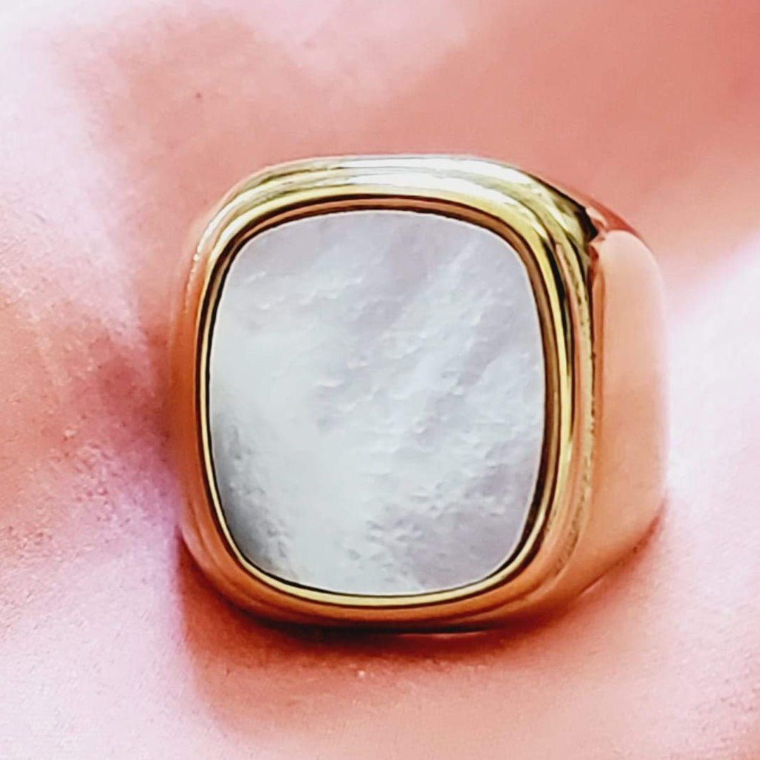 Water resistant jewelry, Hypoallergenic jewelry, tarnish free jewelry, Gold Plated Necklaces, Vintage Necklace, Minimalist Jewelry, Ellie Vail Jewelry, Ellie Vail Necklace, Hey Harper Jewelry, waterproof jewelry, cali tiger jewelry, cali tiger necklaces, 1980 jewelry, she is gold jewelry, kylie jenner necklace, Hello Luxy, Fine Jewelry, Tik Tok Jewelry, Tik Tok Fashion, Best Gift for wife, Wife best gift