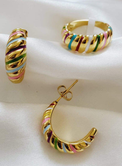 Water resistant jewelry, Hypoallergenic jewelry, tarnish free jewelry, Gold Plated Necklaces, Vintage Necklace, Minimalist Jewelry, Ellie Vail Jewelry, Ellie Vail Necklace, Hey Harper Jewelry, waterproof jewelry, cali tiger jewelry, cali tiger necklaces, 1980 jewelry, she is gold jewelry, kylie jenner necklace, Hello Luxy, Fine Jewelry, Tik Tok Jewelry, Tik Tok Fashion, Best Gift for wife, Wife best gift