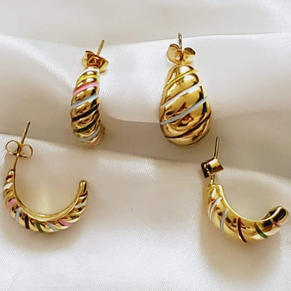 Water resistant jewelry, Hypoallergenic jewelry, tarnish free jewelry, Gold Plated Necklaces, Vintage Necklace, Minimalist Jewelry, Ellie Vail Jewelry, Ellie Vail Necklace, Hey Harper Jewelry, waterproof jewelry, cali tiger jewelry, cali tiger necklaces, 1980 jewelry, she is gold jewelry, kylie jenner necklace, Hello Luxy, Fine Jewelry, Tik Tok Jewelry, Tik Tok Fashion, Best Gift for wife, Wife best gift