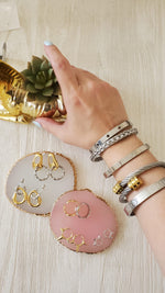 Water resistant jewelry, Hypoallergenic jewelry, tarnish free jewelry, Gold Plated Necklaces, Vintage Necklace, Minimalist Jewelry, Ellie Vail Jewelry, Ellie Vail Necklace, Hey Harper Jewelry, waterproof jewelry, cali tiger jewelry, cali tiger necklaces, 1980 jewelry, she is gold jewelry, kylie jenner necklace, Hello Luxy, Fine Jewelry, Tik Tok Jewelry, Tik Tok Fashion, Best Gift for wife, Wife best gift