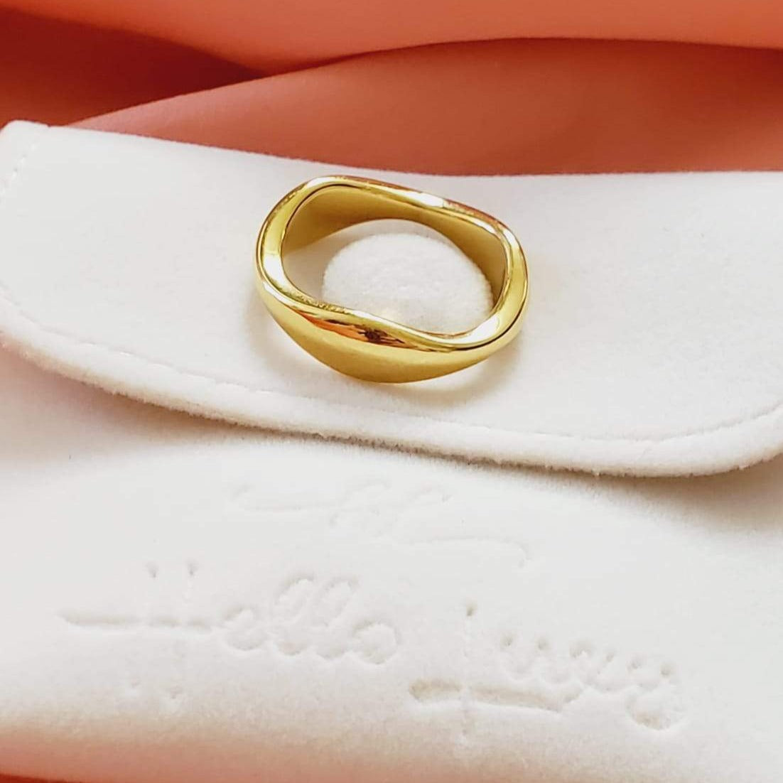 Water resistant jewelry, Hypoallergenic jewelry, tarnish free jewelry, Gold Plated Necklaces, Vintage Necklace, Minimalist Jewelry, Ellie Vail Jewelry, Ellie Vail Necklace, Hey Harper Jewelry, waterproof jewelry, cali tiger jewelry, cali tiger necklaces, 1980 jewelry, she is gold jewelry, kylie jenner necklace, Hello Luxy, Fine Jewelry, Tik Tok Jewelry, Tik Tok Fashion, Best Gift for wife, Wife best gift, Stackable gold ring, Simple gold ring, classy gold ring, 18k gold ring