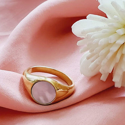 Water Resistant ring, waterproof ring, tarnish free gold ring, 18k gold plated and pearl ring, baroque ring, thick pearl gold ring, Pearl ring, Minimalist ring,Thin ring , Mother Pearl ring,Simple ring, stacking ring, gift for her, Dainty ring, Shiny ring, Classy Pearl Ring, baroque 18 gold ring, pearl bold ring, pearl statement gold ring, pearl chunky ring