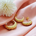 Water resistant jewelry, Hypoallergenic jewelry, tarnish free jewelry, Gold Plated Necklaces, Vintage Necklace, Minimalist Jewelry, Ellie Vail Jewelry, Ellie Vail Necklace, Hey Harper Jewelry, waterproof jewelry, cali tiger jewelry, cali tiger necklaces, 1980 jewelry, she is gold jewelry, kylie jenner necklace, Hello Luxy, Fine Jewelry, Tik Tok Jewelry, Tik Tok Fashion, Best Gift for wife, Wife best gift