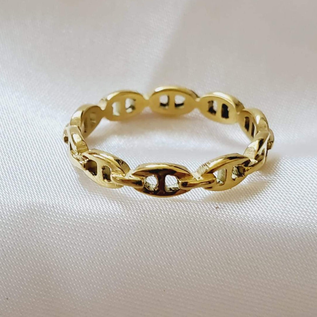 Water resistant jewelry, Hypoallergenic jewelry, tarnish free jewelry, Gold Plated Necklaces, Vintage Necklace, Minimalist Jewelry, Ellie Vail Jewelry, Ellie Vail Necklace, Hey Harper Jewelry, waterproof jewelry, cali tiger jewelry, cali tiger necklaces, 1980 jewelry, she is gold jewelry, kylie jenner necklace, Hello Luxy, Fine Jewelry, Tik Tok Jewelry, Tik Tok Fashion, Best Gift for wife, Wife best gift