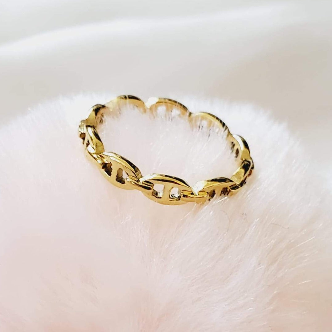 Water resistant jewelry, Hypoallergenic jewelry, tarnish free jewelry, Gold Plated Necklaces, Vintage Necklace, Minimalist Jewelry, Ellie Vail Jewelry, Ellie Vail Necklace, Hey Harper Jewelry, waterproof jewelry, cali tiger jewelry, cali tiger necklaces, 1980 jewelry, she is gold jewelry, kylie jenner necklace, Hello Luxy, Fine Jewelry, Tik Tok Jewelry, Tik Tok Fashion, Best Gift for wife, Wife best gift