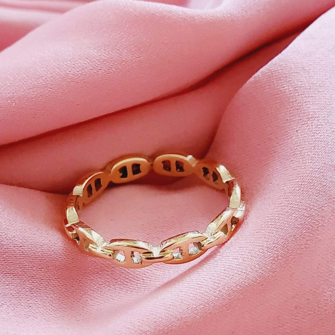 Water resistant jewelry, Hypoallergenic jewelry, tarnish free jewelry, Gold Plated Necklaces, Vintage Necklace, Minimalist Jewelry, Ellie Vail Jewelry, Ellie Vail Necklace, Hey Harper Jewelry, waterproof jewelry, cali tiger jewelry, cali tiger necklaces, 1980 jewelry, she is gold jewelry, kylie jenner necklace, Hello Luxy, Fine Jewelry, Tik Tok Jewelry, Tik Tok Fashion, Best Gift for wife, Wife best gift