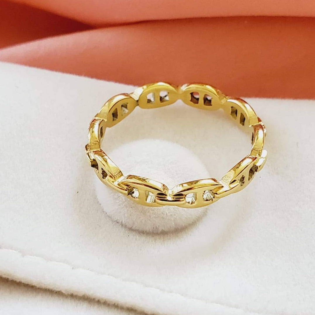 Water resistant jewelry, Hypoallergenic jewelry, tarnish free jewelry, Gold Plated Necklaces, Vintage Necklace, Minimalist Jewelry, Ellie Vail Jewelry, Ellie Vail Necklace, Hey Harper Jewelry, waterproof jewelry, cali tiger jewelry, cali tiger necklaces, 1980 jewelry, she is gold jewelry, kylie jenner necklace, Hello Luxy, Fine Jewelry, Tik Tok Jewelry, Tik Tok Fashion, Best Gift for wife, Wife best gift