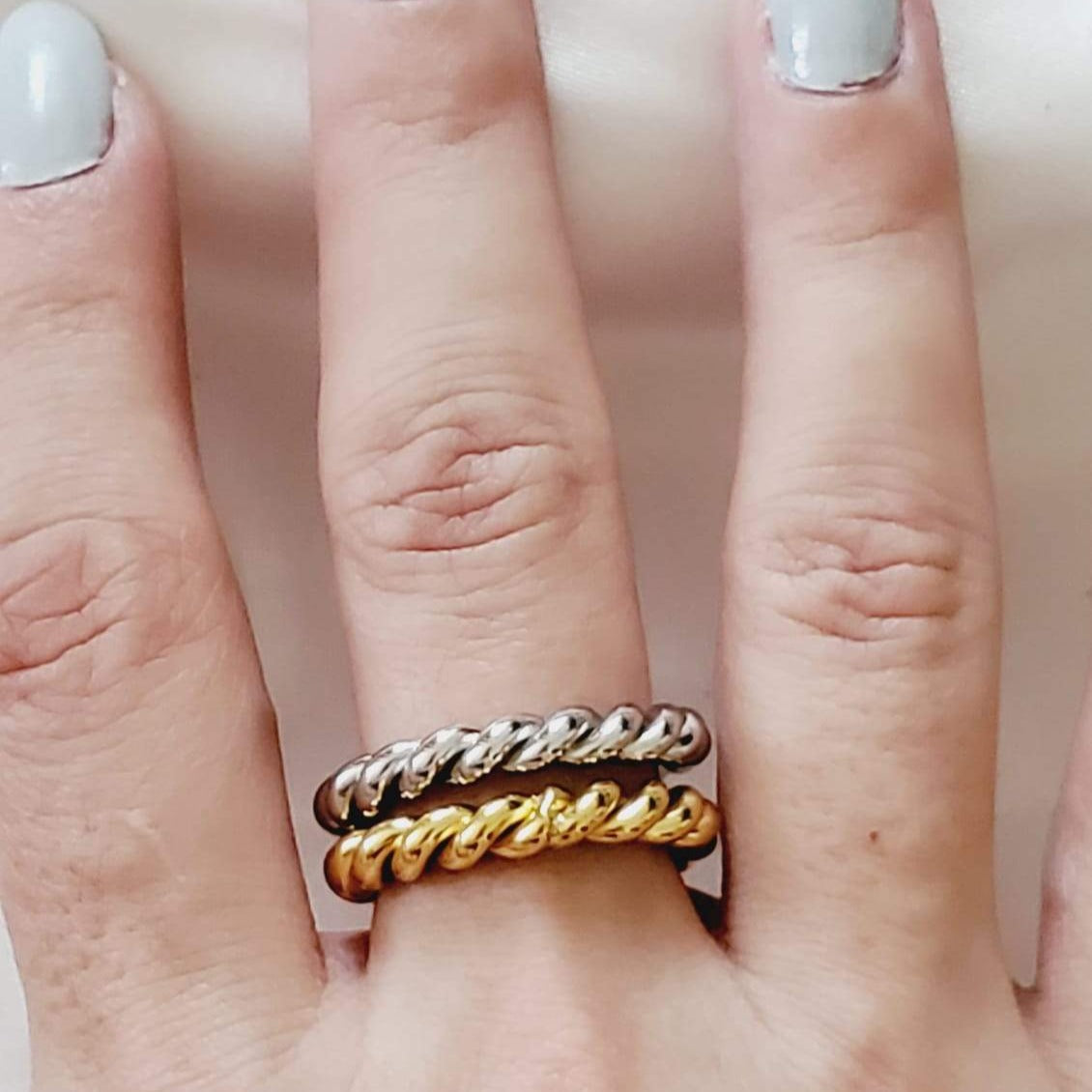 Water resistant jewelry, Hypoallergenic jewelry, tarnish free jewelry, Gold Plated Necklaces, Vintage Necklace, Minimalist Jewelry, Ellie Vail Jewelry, Ellie Vail Necklace, Hey Harper Jewelry, waterproof jewelry, cali tiger jewelry, cali tiger necklaces, 1980 jewelry, she is gold jewelry, kylie jenner necklace, Hello Luxy, Fine Jewelry, Tik Tok Jewelry, Tik Tok Fashion, Best Gift for wife, Wife best gift