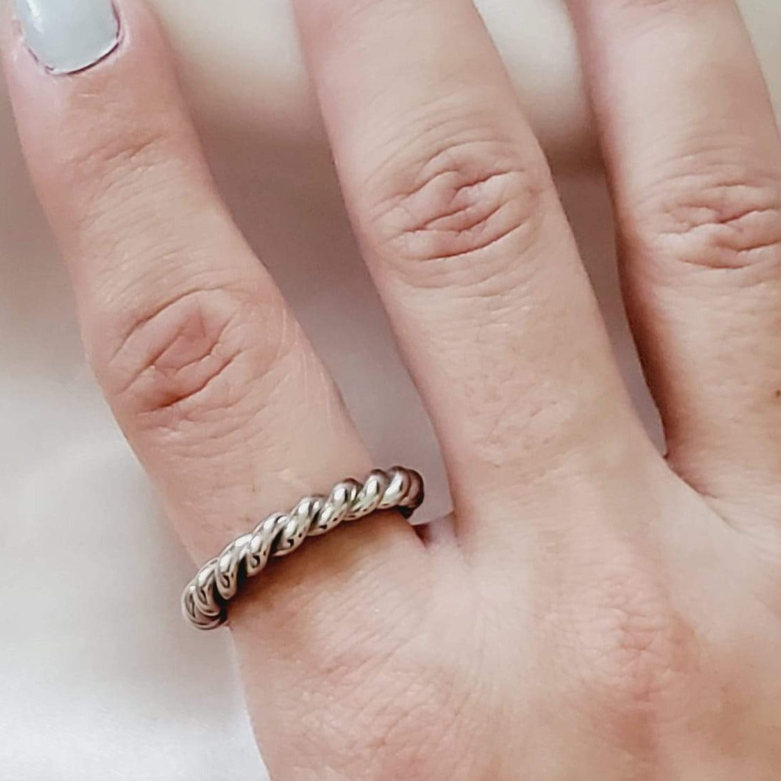 Water resistant jewelry, Hypoallergenic jewelry, tarnish free jewelry, Gold Plated Necklaces, Vintage Necklace, Minimalist Jewelry, Ellie Vail Jewelry, Ellie Vail Necklace, Hey Harper Jewelry, waterproof jewelry, cali tiger jewelry, cali tiger necklaces, 1980 jewelry, she is gold jewelry, kylie jenner necklace, Hello Luxy, Fine Jewelry, Tik Tok Jewelry, Tik Tok Fashion, Best Gift for wife, Wife best gift