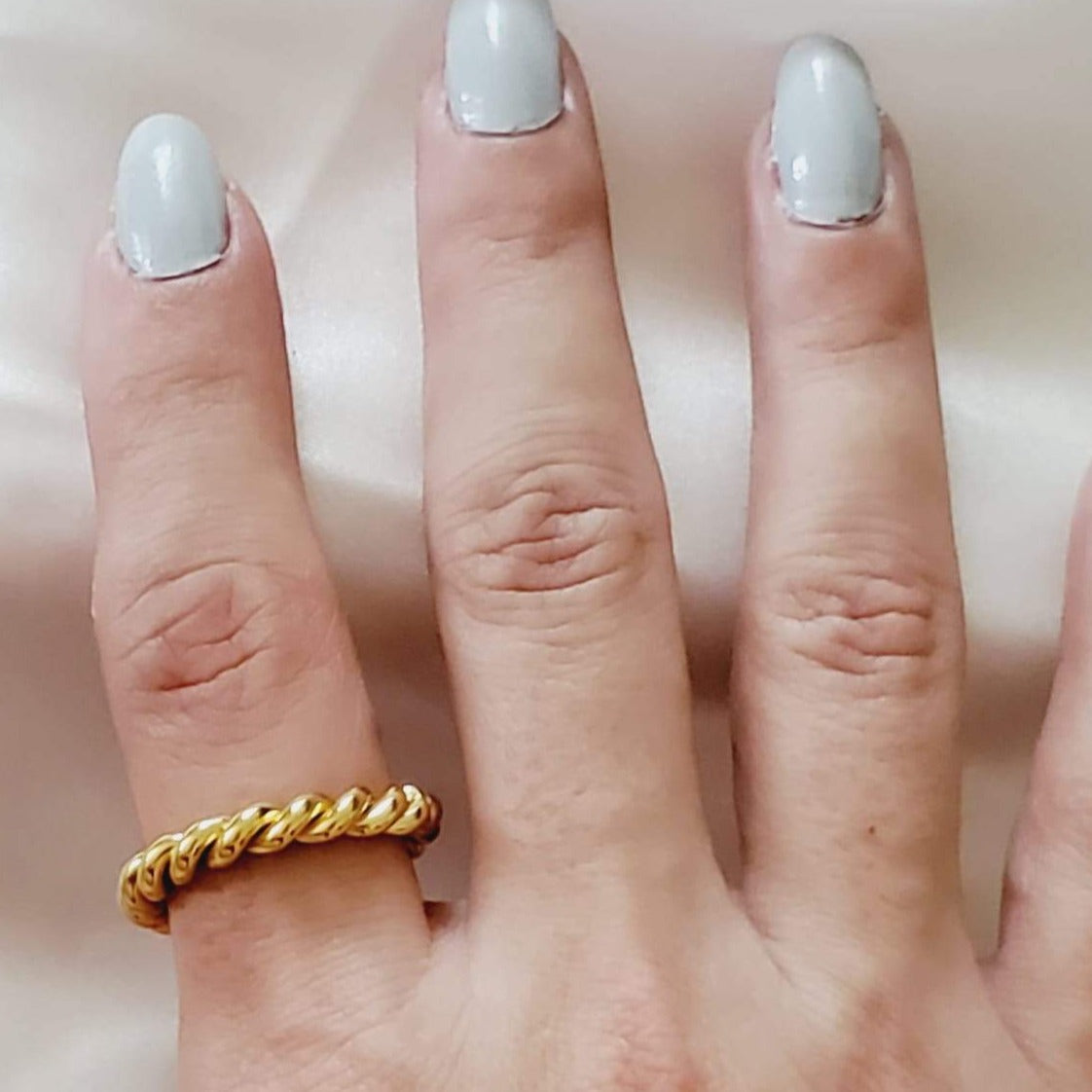 Water resistant jewelry, Hypoallergenic jewelry, tarnish free jewelry, Gold Plated Necklaces, Vintage Necklace, Minimalist Jewelry, Ellie Vail Jewelry, Ellie Vail Necklace, Hey Harper Jewelry, waterproof jewelry, cali tiger jewelry, cali tiger necklaces, 1980 jewelry, she is gold jewelry, kylie jenner necklace, Hello Luxy, Fine Jewelry, Tik Tok Jewelry, Tik Tok Fashion, Best Gift for wife, Wife best gift