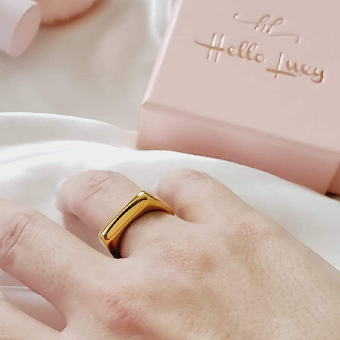 Water resistant jewelry, Hypoallergenic jewelry, tarnish free jewelry, Gold Plated Necklaces, Vintage Necklace, Minimalist Jewelry, Ellie Vail Jewelry, Ellie Vail Necklace, Hey Harper Jewelry, waterproof jewelry, cali tiger jewelry, cali tiger necklaces, 1980 jewelry, she is gold jewelry, kylie jenner necklace, Hello Luxy, Fine Jewelry, Tik Tok Jewelry, Tik Tok Fashion, Best Gift for wife, Wife best gift