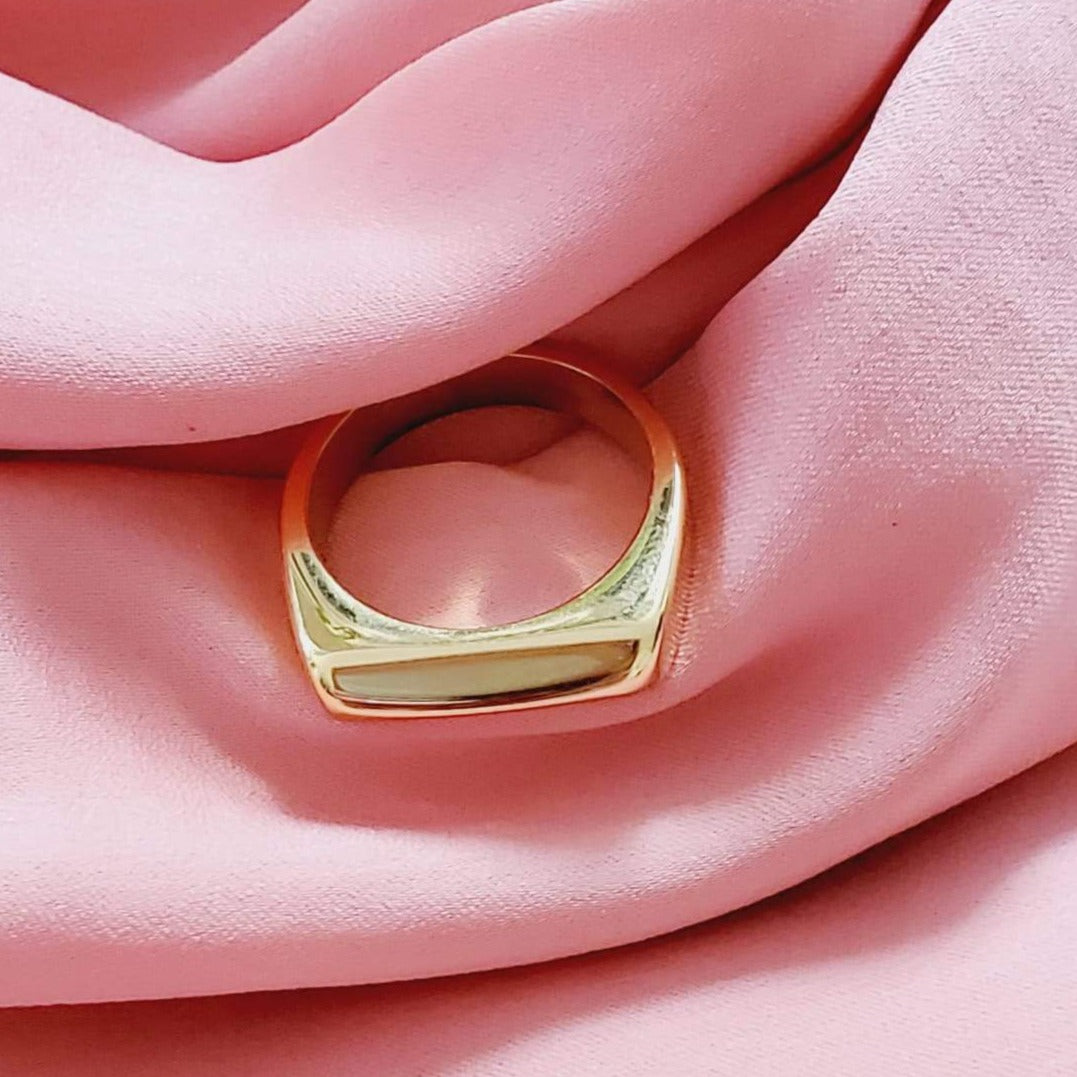 Water resistant jewelry, Hypoallergenic jewelry, tarnish free jewelry, Gold Plated Necklaces, Vintage Necklace, Minimalist Jewelry, Ellie Vail Jewelry, Ellie Vail Necklace, Hey Harper Jewelry, waterproof jewelry, cali tiger jewelry, cali tiger necklaces, 1980 jewelry, she is gold jewelry, kylie jenner necklace, Hello Luxy, Fine Jewelry, Tik Tok Jewelry, Tik Tok Fashion, Best Gift for wife, Wife best gift