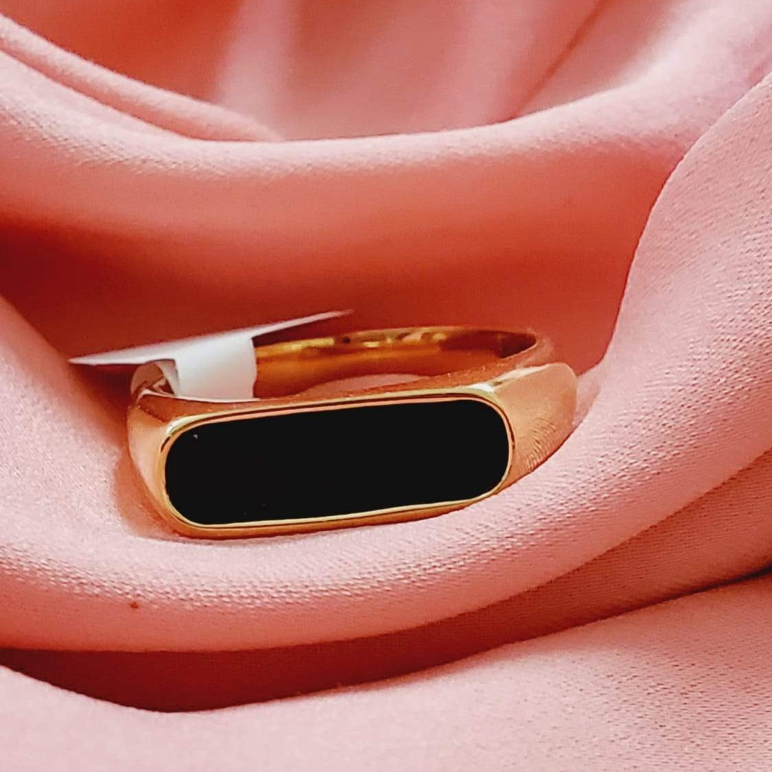 Water resistant jewelry, Hypoallergenic jewelry, tarnish free jewelry, Gold Plated Necklaces, Vintage Necklace, Minimalist Jewelry, Ellie Vail Jewelry, Ellie Vail Necklace, Hey Harper Jewelry, waterproof jewelry, cali tiger jewelry, cali tiger necklaces, 1980 jewelry, she is gold jewelry, kylie jenner necklace, Hello Luxy, Fine Jewelry, Tik Tok Jewelry, Tik Tok Fashion, Best Gift for wife, Wife best gift