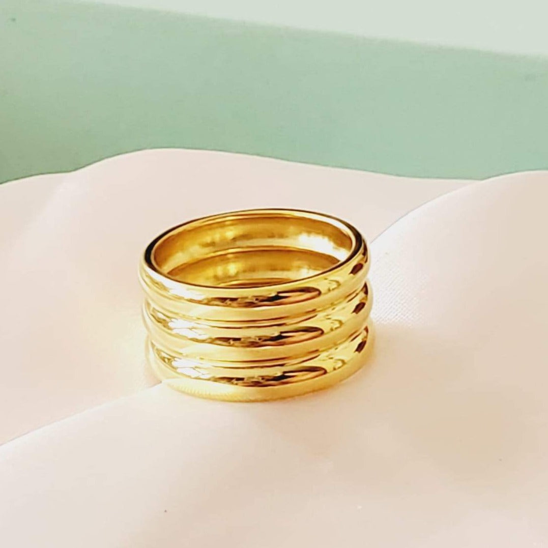 Water Resistant Rings, Tarnish Free Rings, Anti Tarnish Ring, Water Resistant Jewelry, Tarnish Free Jewelry, Hypoallergenic Rings, Hypoallergenic Jewelry, minimalist Ring, Minimalist Jewelry, Bold Rings, Bold Jewelry, Stacking Rings, Stackable rings, Stackable Jewelry, Sweat Resistant Rings, High Quality Jewelry, High Quality Rings, Vintage Rings, Vintage Jewelry, Hello Luxy Jewelry, Hello Luxy Rings, Fine Jewelry, Fine Rings