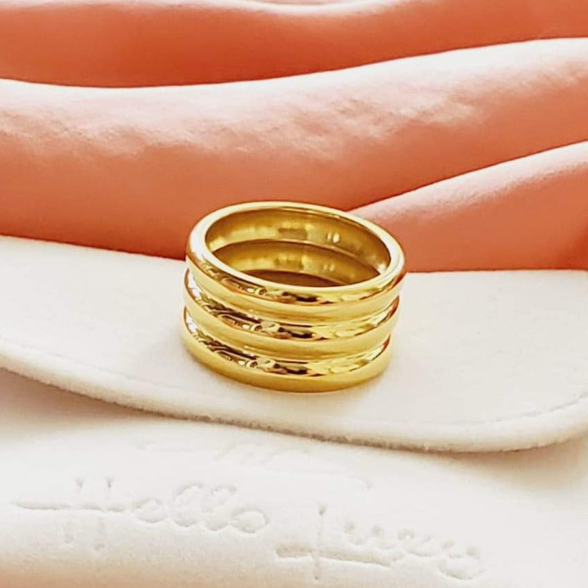 Water Resistant Rings, Tarnish Free Rings, Anti Tarnish Ring, Water Resistant Jewelry, Tarnish Free Jewelry, Hypoallergenic Rings, Hypoallergenic Jewelry, minimalist Ring, Minimalist Jewelry, Bold Rings, Bold Jewelry, Stacking Rings, Stackable rings, Stackable Jewelry, Sweat Resistant Rings, High Quality Jewelry, High Quality Rings, Vintage Rings, Vintage Jewelry, Hello Luxy Jewelry, Hello Luxy Rings, Fine Jewelry, Fine Rings