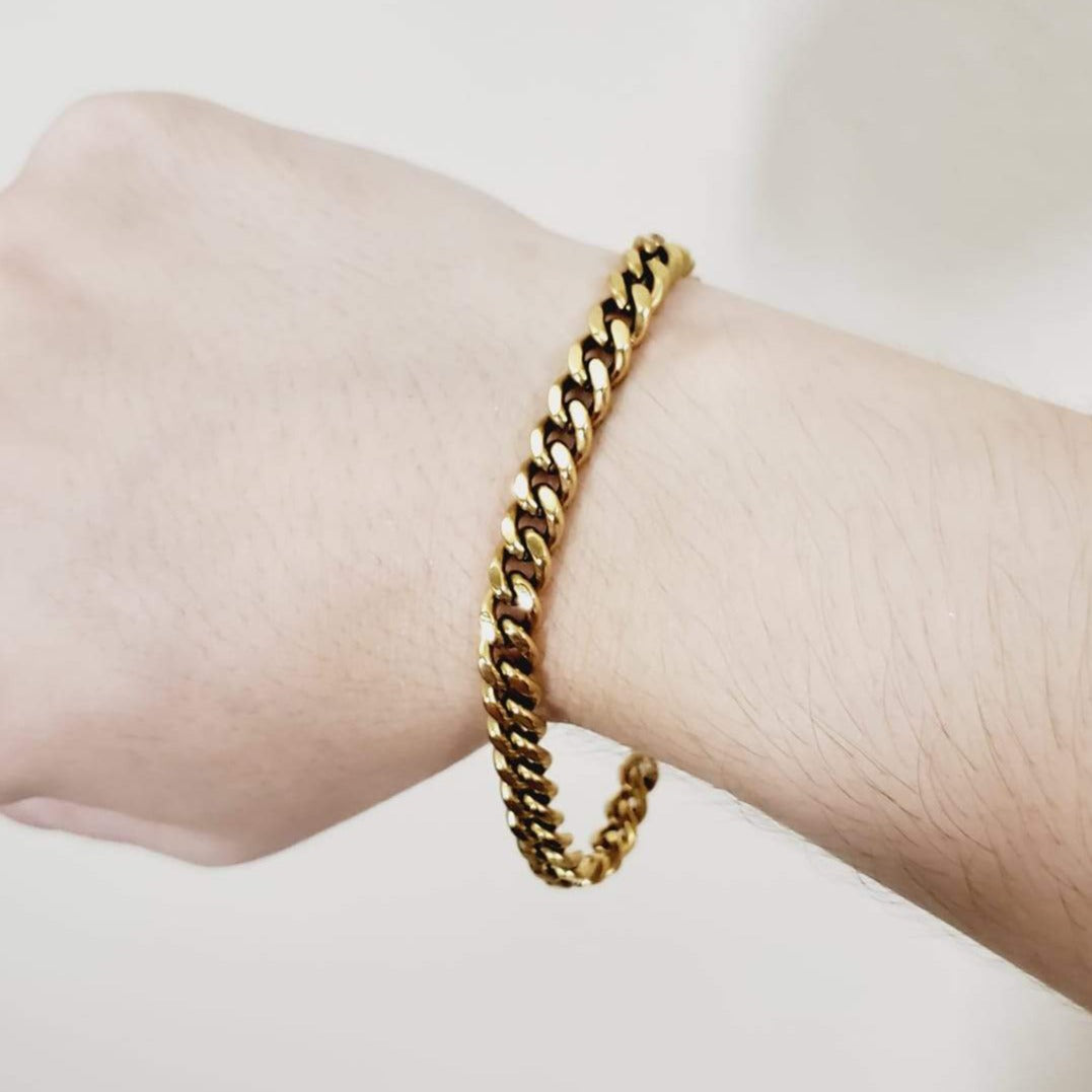 Water resistant bracelet, tarnish free bracelet, hypoallergenic bracelet, bold bracelet, chunky bracelet, cuban bracelet, vintage bracelet, fine bracelet