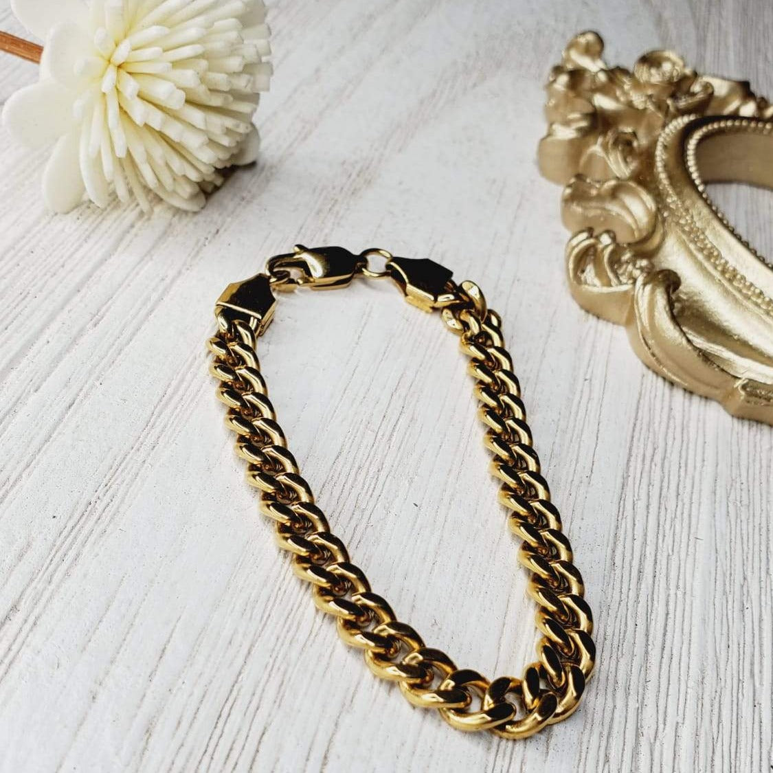 Water resistant bracelet, tarnish free bracelet, hypoallergenic bracelet, bold bracelet, chunky bracelet, cuban bracelet, vintage bracelet, fine bracelet