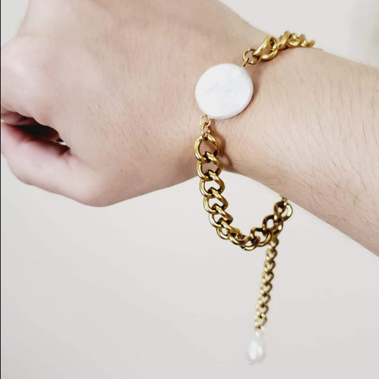 Pearl Bracelet Cuban Bracelet, Baroque Bracelet, Mother Pearl Bracelet, Chunky Bracelet, Cuban Bracelet, Bold Look, Bold Jewelry