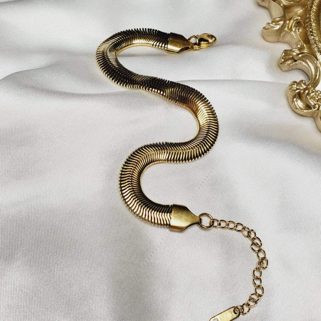 Minimalist chain, Gold filled Chain, Flat Gold Necklace, Snake Chain, Water resistant jewelry, water resistant Necklace, Water resistant bracelet, vintage jewelry, vintage jewelry, vintage necklace, 14k gold necklace, 14k gold jewelry, 14k gold necklace, fine jewelry, fine necklace, fine bracelet, snake gold necklace, bold necklace, bold jewelry, handmade jewelry, fine jewelry brand