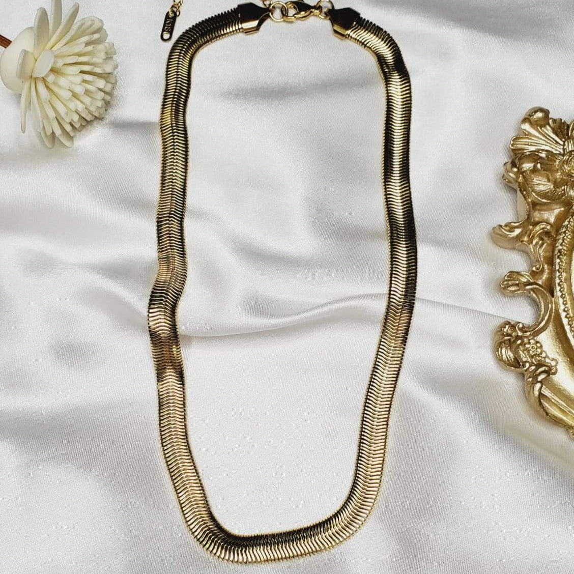 Minimalist chain, Gold filled Chain, Flat Gold Necklace, Snake Chain, Water resistant jewelry, water resistant Necklace, Water resistant bracelet, vintage jewelry, vintage jewelry, vintage necklace, 14k gold necklace, 14k gold jewelry, 14k gold necklace, fine jewelry, fine necklace, fine bracelet, snake gold necklace, bold necklace, bold jewelry, handmade jewelry, fine jewelry brand