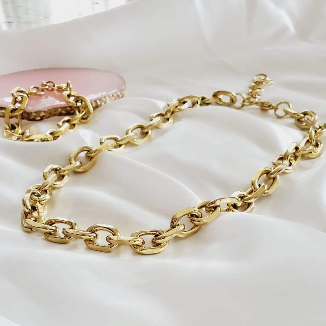 Minimalist chain, Gold filled Chain, Flat Gold Necklace, Snake Chain, Water resistant jewelry, water resistant Necklace, Water resistant bracelet, vintage jewelry, vintage jewelry, vintage necklace, 14k gold necklace, 14k gold jewelry, 14k gold necklace, fine jewelry, fine necklace, fine bracelet, snake gold necklace, bold necklace, bold jewelry, handmade jewelry,