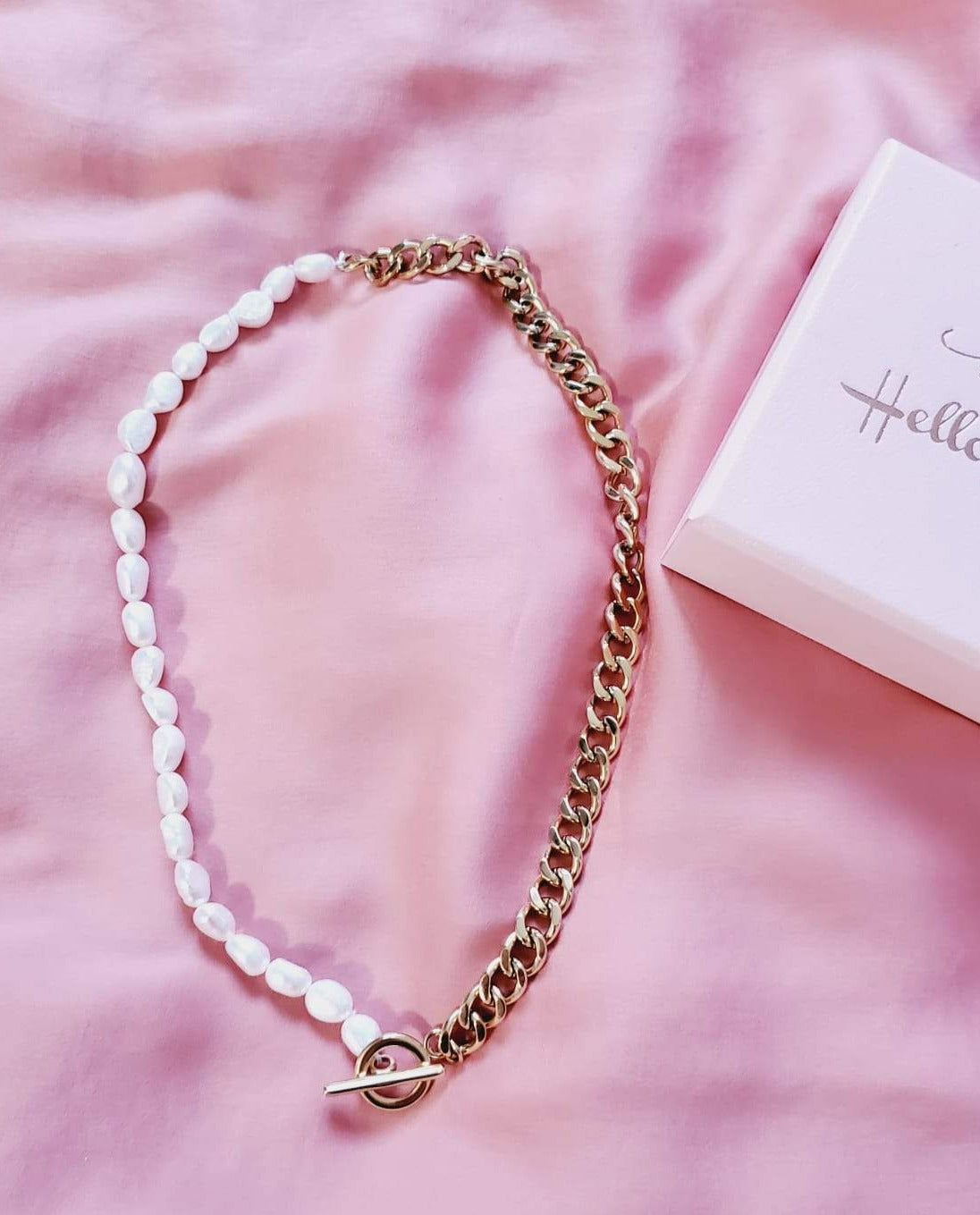 snake chain, herringbone chain, flat snake chain, gold herringbone, 18k gold snake chain, chunky gold necklace, gold fill chain, gold fill necklace, chain necklace, herringbone choker, rope chain necklace, layer necklace set, snake necklace, pearl Necklace, baroque necklace, pearls cuban necklace, OT clasp Necklace, chunky chain