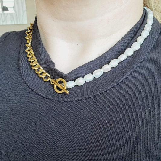 snake chain, herringbone chain, flat snake chain, gold herringbone, 18k gold snake chain, chunky gold necklace, gold fill chain, gold fill necklace, chain necklace, herringbone choker, rope chain necklace, layer necklace set, snake necklace, pearl Necklace, baroque necklace, pearls cuban necklace, OT clasp Necklace, chunky chain