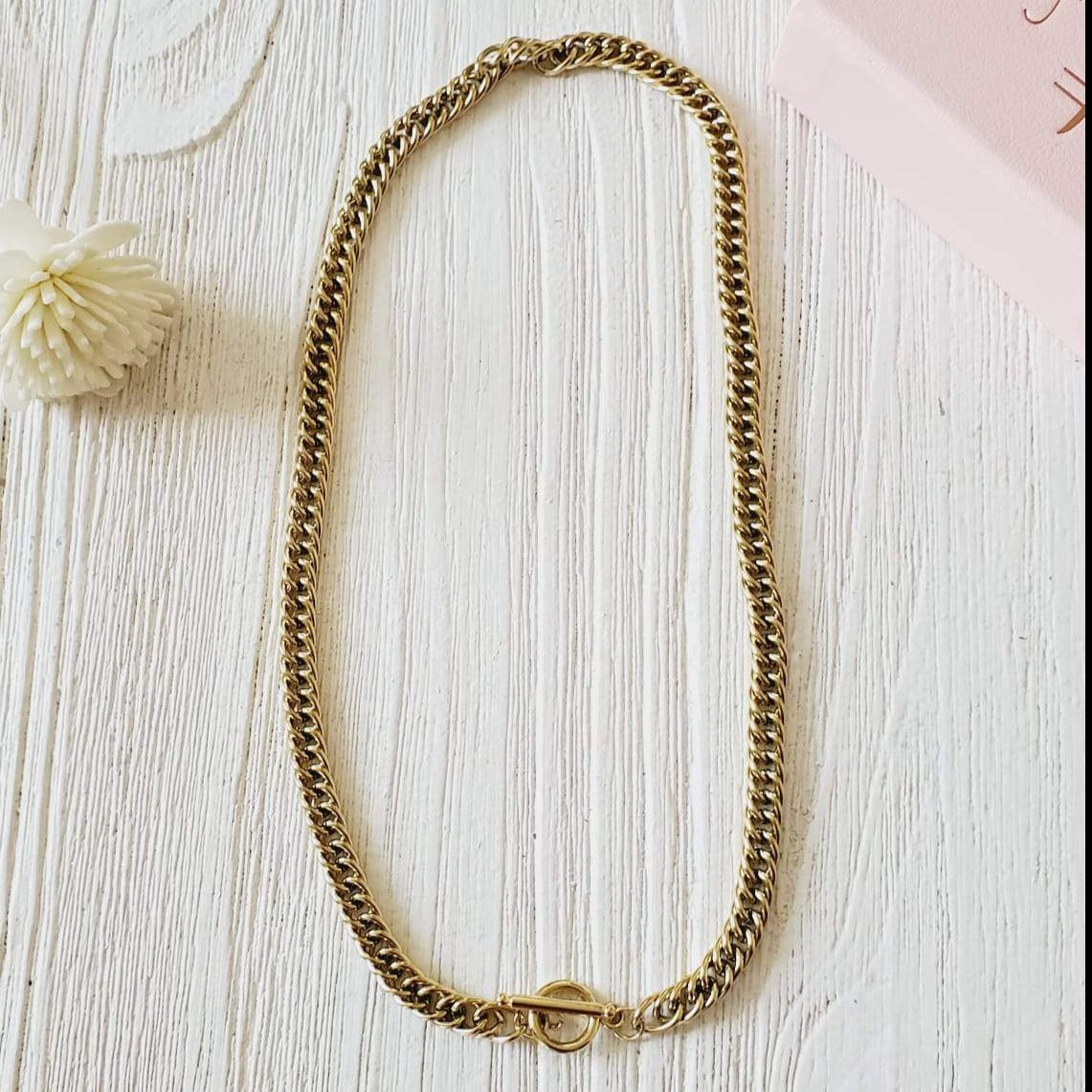 snake chain, herringbone chain, flat snake chain, gold herringbone, 18k gold snake chain, chunky gold necklace, gold fill chain, gold fill necklace, chain necklace, herringbone choker, rope chain necklace, layer necklace set, snake necklace, pearl Necklace, baroque necklace, pearls cuban necklace, OT clasp Necklace, chunky chain