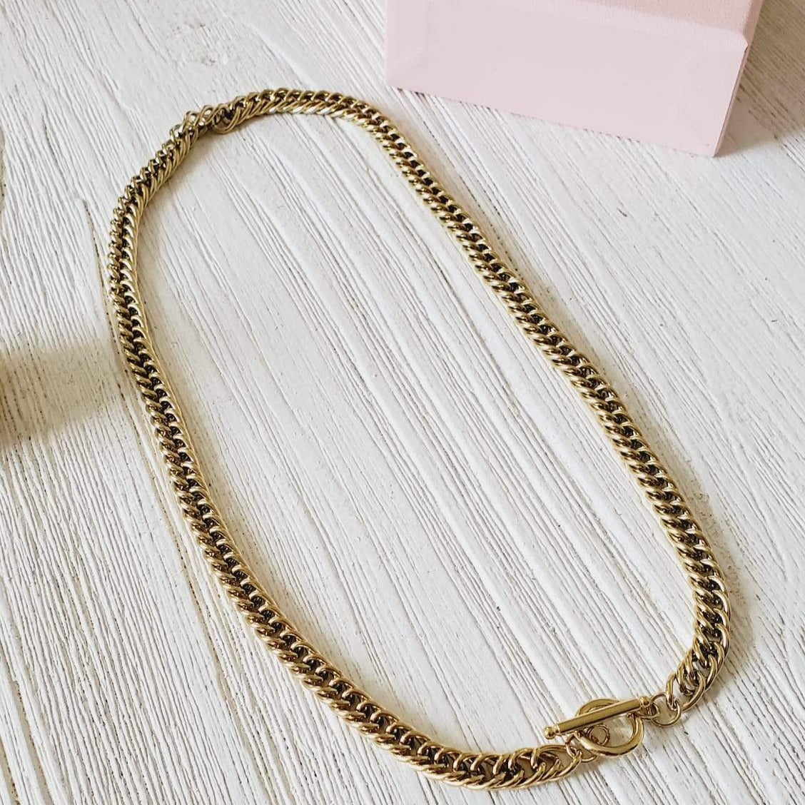 snake chain, herringbone chain, flat snake chain, gold herringbone, 18k gold snake chain, chunky gold necklace, gold fill chain, gold fill necklace, chain necklace, herringbone choker, rope chain necklace, layer necklace set, snake necklace, pearl Necklace, baroque necklace, pearls cuban necklace, OT clasp Necklace, chunky chain