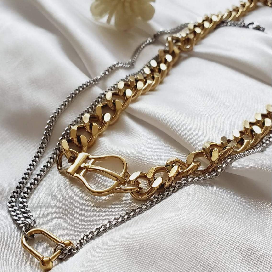 snake chain, herringbone chain, flat snake chain, gold herringbone, 18k gold snake chain, chunky gold necklace, gold fill chain, gold fill necklace, chain necklace, herringbone choker, rope chain necklace, layer necklace set, snake necklace, pearl Necklace, baroque necklace, pearls cuban necklace, OT clasp Necklace, chunky chain