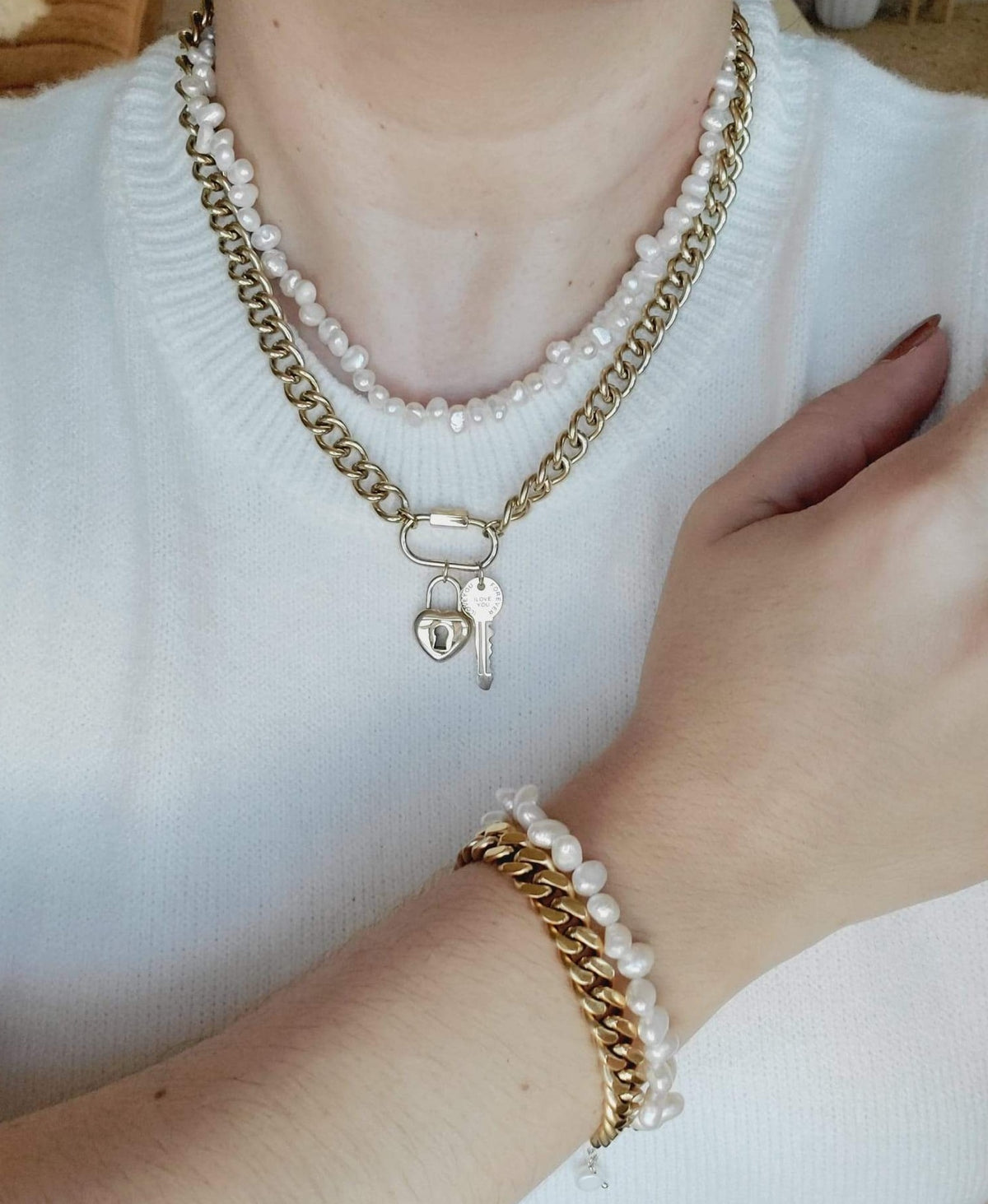 snake chain, herringbone chain, flat snake chain, gold herringbone, 18k gold snake chain, chunky gold necklace, gold fill chain, gold fill necklace, chain necklace, herringbone choker, rope chain necklace, layer necklace set, snake necklace, pearl Necklace, baroque necklace, pearls cuban necklace, OT clasp Necklace, chunky chain