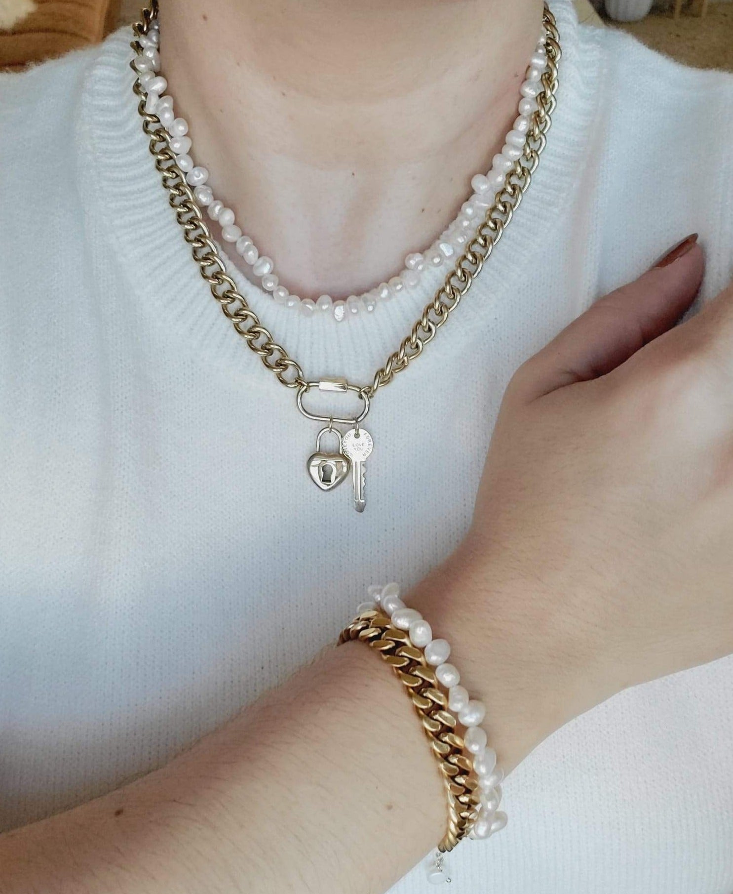 snake chain, herringbone chain, flat snake chain, gold herringbone, 18k gold snake chain, chunky gold necklace, gold fill chain, gold fill necklace, chain necklace, herringbone choker, rope chain necklace, layer necklace set, snake necklace, pearl Necklace, baroque necklace, pearls cuban necklace, OT clasp Necklace, chunky chain