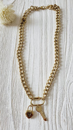 snake chain, herringbone chain, flat snake chain, gold herringbone, 18k gold snake chain, chunky gold necklace, gold fill chain, gold fill necklace, chain necklace, herringbone choker, rope chain necklace, layer necklace set, snake necklace, pearl Necklace, baroque necklace, pearls cuban necklace, OT clasp Necklace, chunky chain