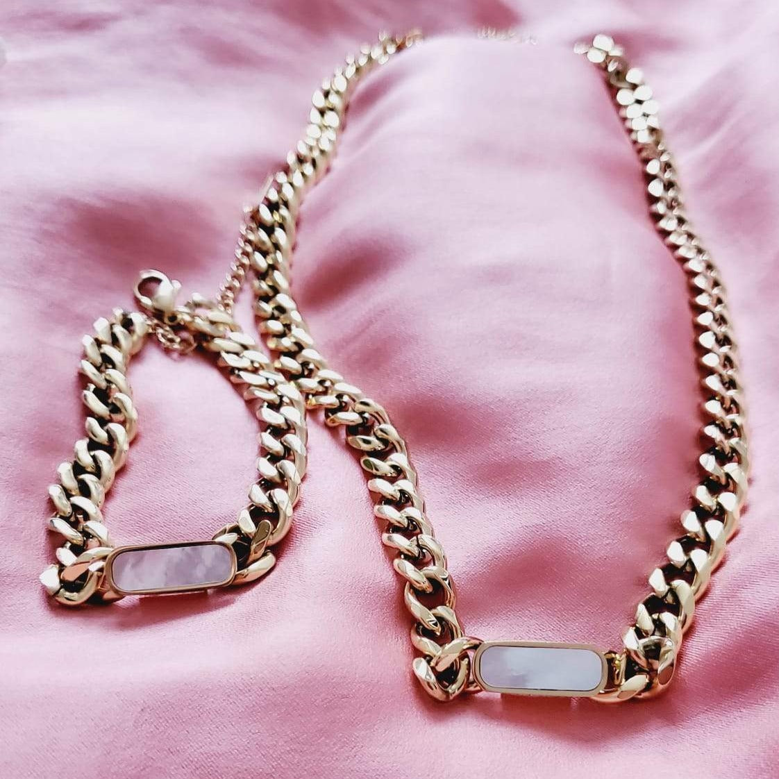 Mariner Link Chain, Heavy Chain Necklace, Thick Gold Chain, Chunky Gold Choker, Puffy Mariner Chain, Gold Mariner Chain, Gold Anchor Link, Puff Link Chain, Mariner Necklace, Puffy Link Necklace, Gold Puff Chain, Thick Puff Necklace, Mother Pearl Cuban chain, Mother Pearls cuban necklace, white necklace, white jewelry, white jewelry set, mother pearl jewelry set, white nacar jewelry set