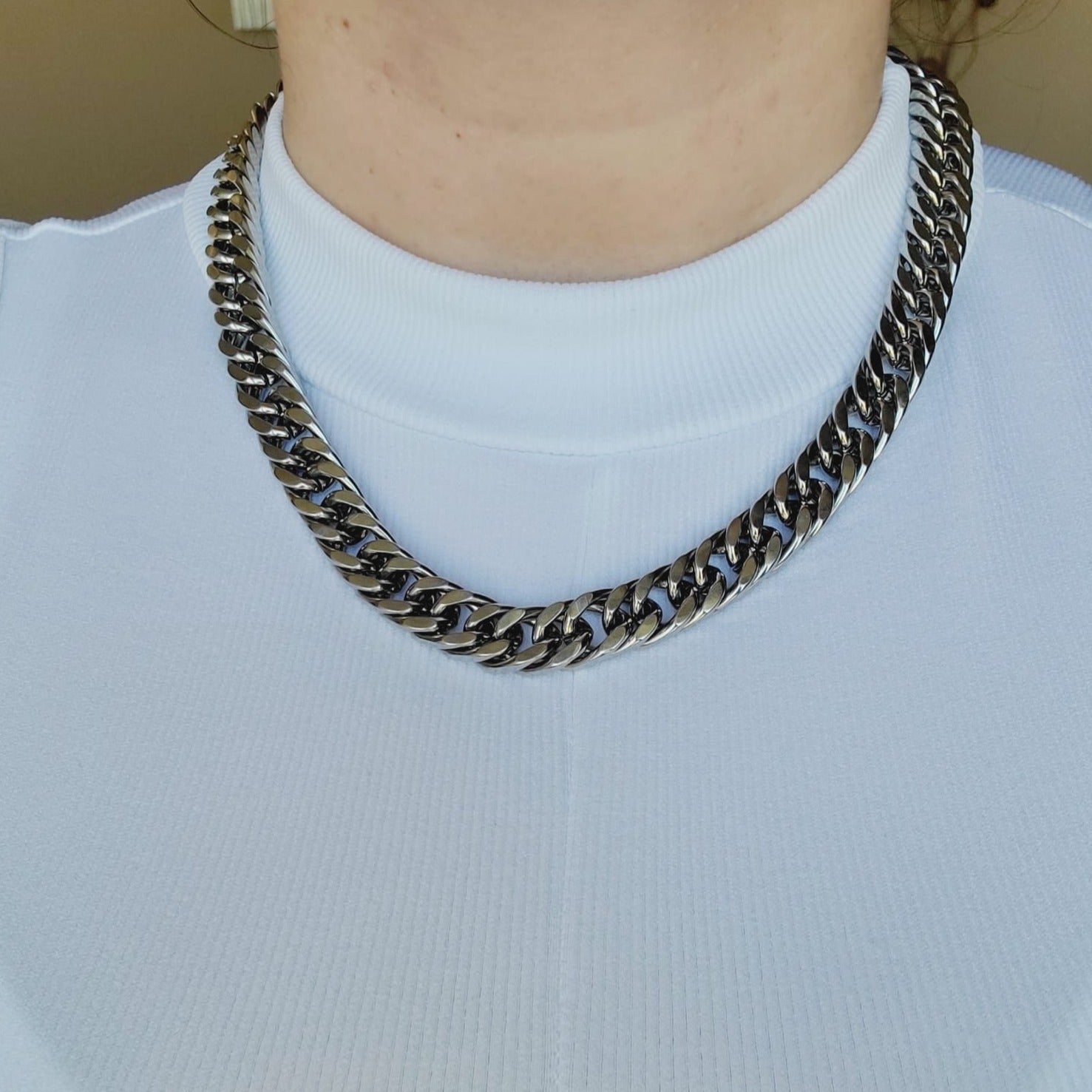 chunky silver chain, chunky silver necklace, bold necklace, Luxury jewelry, Fine Jewelry, Fantasy jewelry, Fashion jewelry, Jewelry Necklace, Necklace aesthetic, Valentine’s Day, Anniversary gifts for her, Valentines, Valentine gifts, Valentines day gifts for her, Valentines gift for girlfriend, Cute valentines day gifts for girlfriend, aesthetic Necklaces, water resistant necklace, water resistant chain, water resistant jewelry, tarnish free necklace, tarnish free jewelry