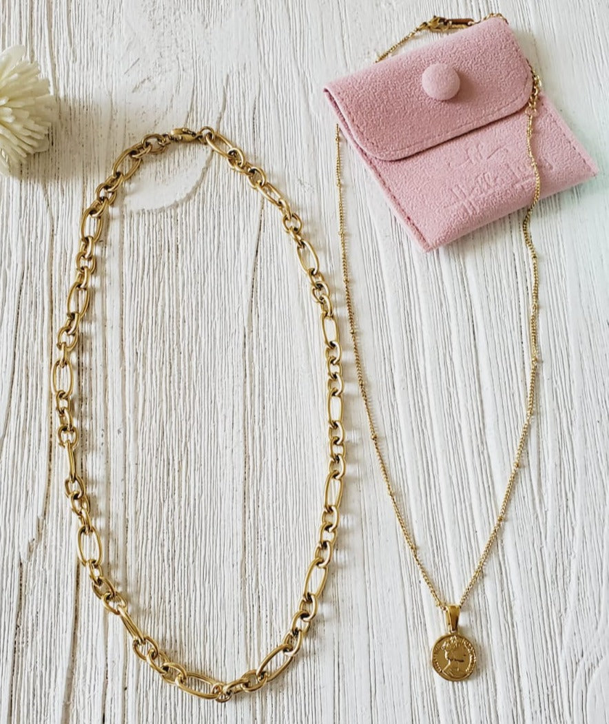 Minimalist chain, Gold filled Chain, Flat Gold Necklace, Snake Chain, Water resistant jewelry, water resistant Necklace, Water resistant bracelet, vintage jewelry, vintage jewelry, vintage necklace, 14k gold necklace, 14k gold jewelry, 14k gold necklace, fine jewelry, fine necklace, fine bracelet, snake gold necklace, bold necklace, bold jewelry, handmade jewelry, fine jewelry brand, hello luxy, joyeria fina, gold plated chain, 18k gold plated chain, 18k gold plated jewelry, gift for her
