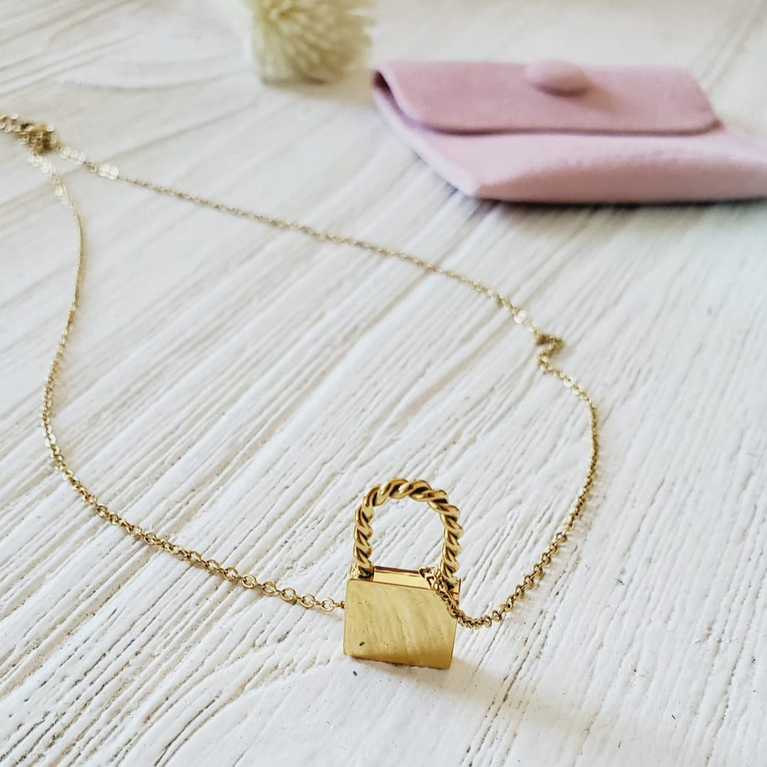 heart necklace, love necklace, valentines necklace, valentines gift, Tiger Necklace, Leo Necklace, 18k Gold Necklace, Gift for her, Gift for mom, Bold jewelry, bold necklace, paperclip necklace, dainty jewelry, vintage jewelry, gold jewelry, goldfilled jewelry, water resistant jewelry, water resistant necklace