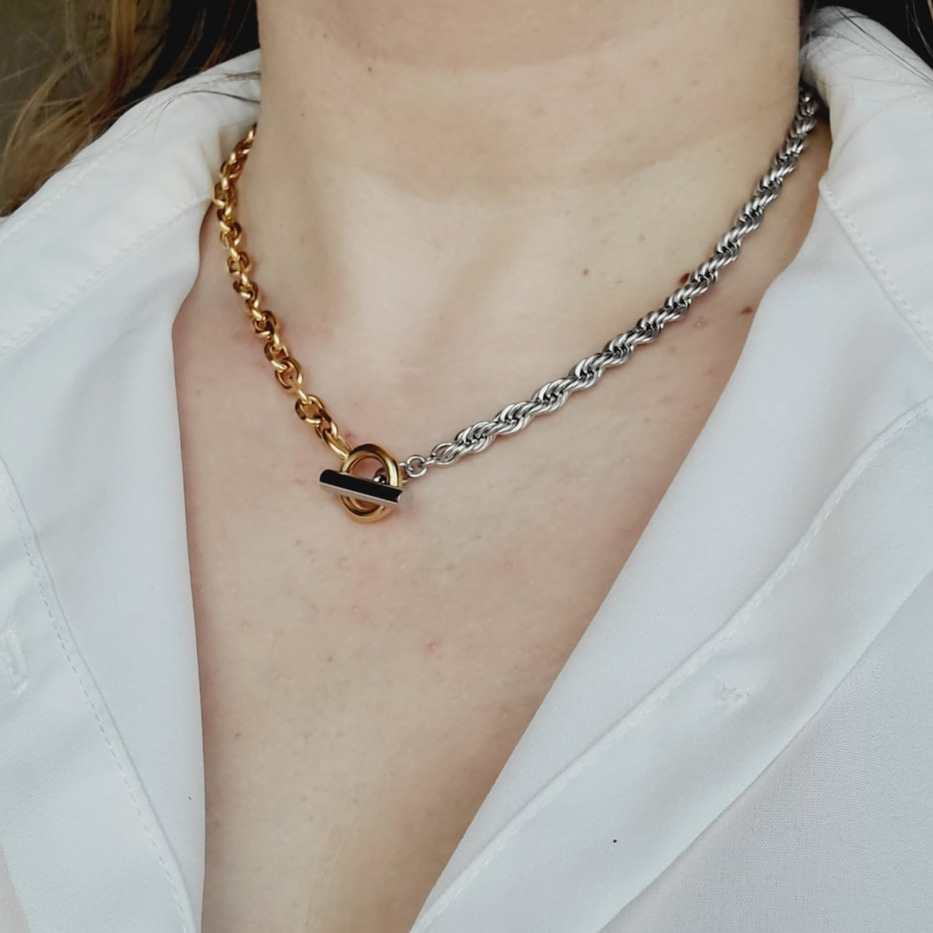 Minimalist chain, double tone Chain, rope Necklace, rolo Chain, Water resistant jewelry, water resistant Necklace, Water resistant bracelet, vintage jewelry, vintage jewelry, vintage necklace, 14k gold necklace, 14k gold jewelry, 14k gold necklace, fine jewelry, fine necklace, fine bracelet, snake gold necklace, bold necklace, bold jewelry, handmade jewelry, fine jewelry brand, hello luxy, joyeria fina, gold plated chain, 18k gold plated chain, 18k gold plated jewelry, gift for her