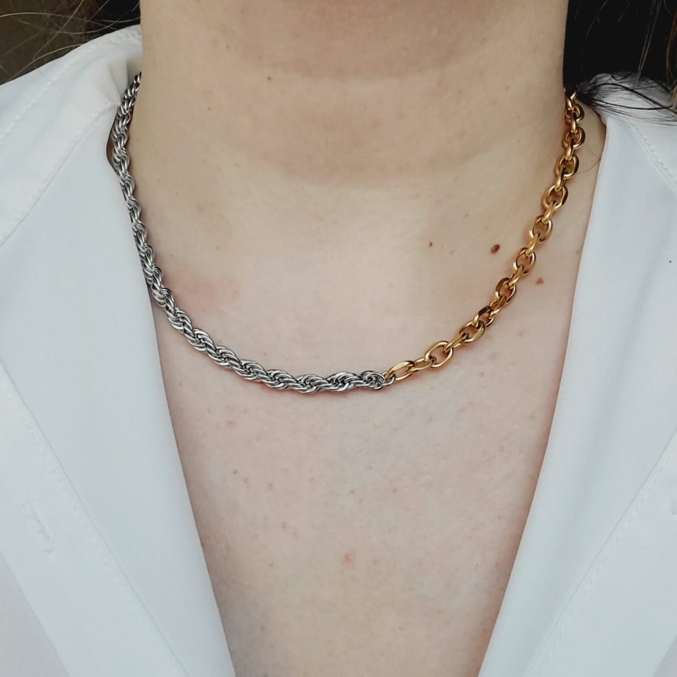 Minimalist chain, double tone Chain, rope Necklace, rolo Chain, Water resistant jewelry, water resistant Necklace, Water resistant bracelet, vintage jewelry, vintage jewelry, vintage necklace, 14k gold necklace, 14k gold jewelry, 14k gold necklace, fine jewelry, fine necklace, fine bracelet, snake gold necklace, bold necklace, bold jewelry, handmade jewelry, fine jewelry brand, hello luxy, joyeria fina, gold plated chain, 18k gold plated chain, 18k gold plated jewelry, gift for her