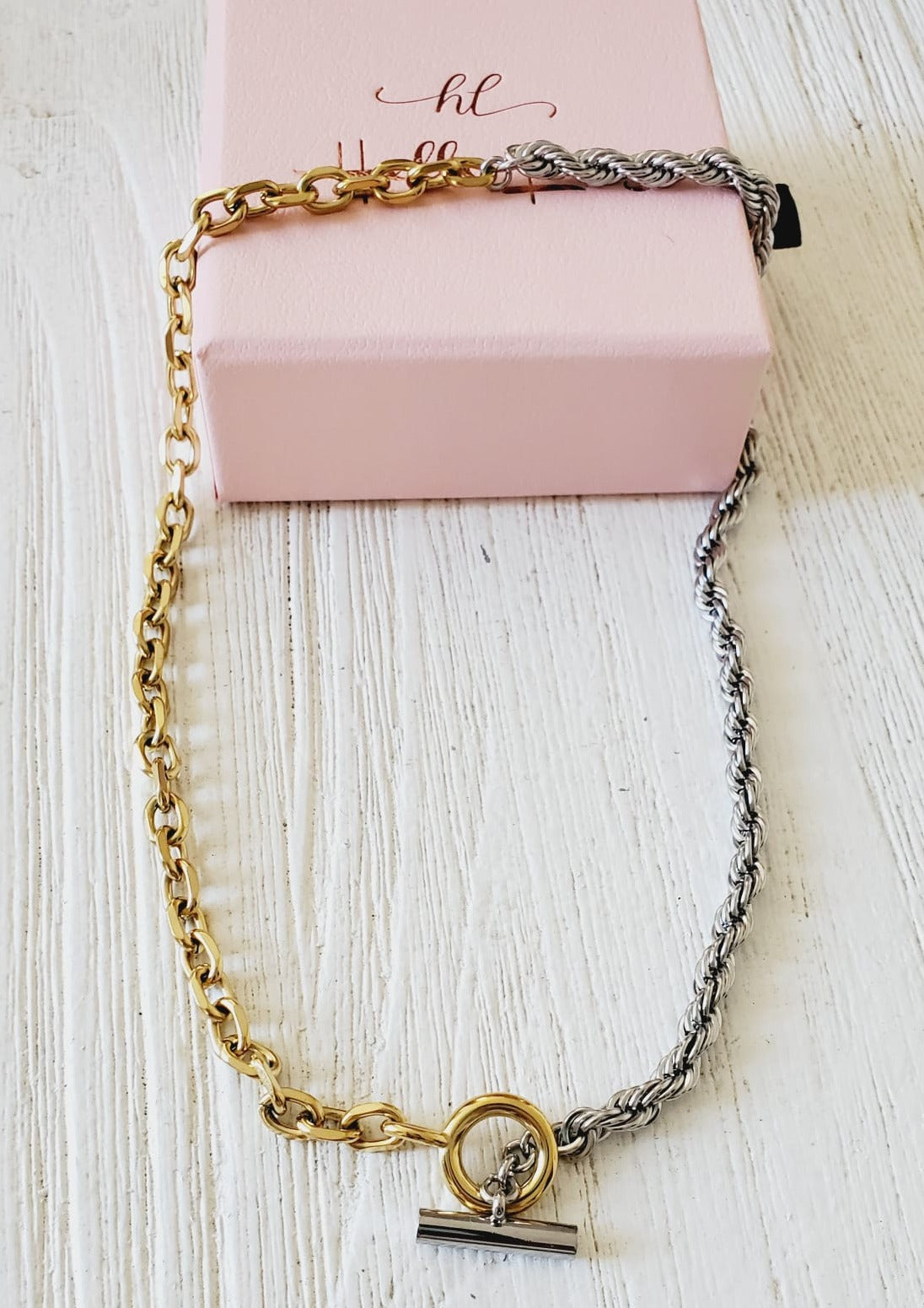 Minimalist chain, Gold filled Chain, Flat Gold Necklace, Snake Chain, Water resistant jewelry, water resistant Necklace, Water resistant bracelet, vintage jewelry, vintage jewelry, vintage necklace, 14k gold necklace, 14k gold jewelry, 14k gold necklace, fine jewelry, fine necklace, fine bracelet, snake gold necklace, bold necklace, bold jewelry, handmade jewelry, fine jewelry brand, hello luxy, joyeria fina, gold plated chain, 18k gold plated chain, 18k gold plated jewelry, gift for her