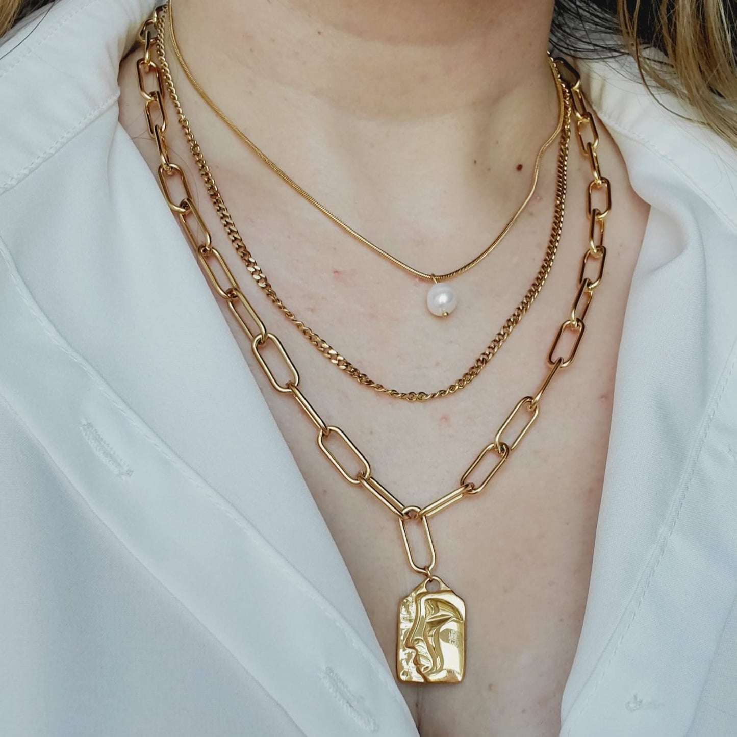 Minimalist chain, Gold filled Chain, Flat Gold Necklace, Snake Chain, Water resistant jewelry, water resistant Necklace, Water resistant bracelet, vintage jewelry, vintage jewelry, vintage necklace, 14k gold necklace, 14k gold jewelry, 14k gold necklace, fine jewelry, fine necklace, fine bracelet, snake gold necklace, bold necklace, bold jewelry, handmade jewelry, fine jewelry brand, hello luxy, joyeria fina, gold plated chain, 18k gold plated chain, Abstract Face Necklace