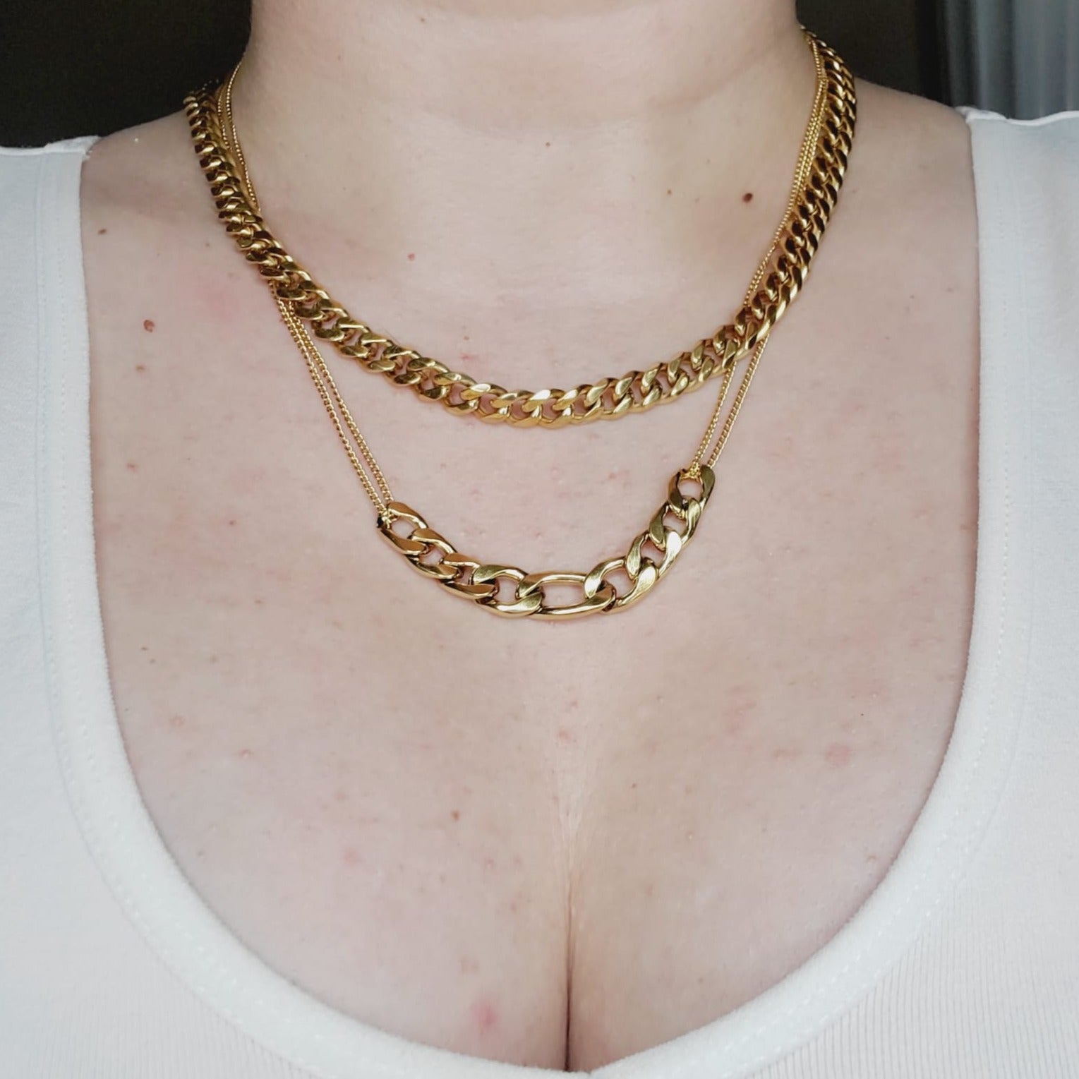 Minimalist chain, Gold filled Chain, Flat Gold Necklace, Snake Chain, Water resistant jewelry, water resistant Necklace, Water resistant bracelet, vintage jewelry, vintage jewelry, vintage necklace, 14k gold necklace, 14k gold jewelry, 14k gold necklace, fine jewelry, fine necklace, fine bracelet, snake gold necklace, bold necklace, bold jewelry, handmade jewelry, fine jewelry brand, hello luxy, joyeria fina, gold plated chain, 18k gold plated chain, 18k gold plated jewelry, gift for her