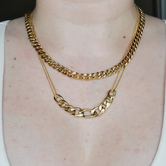 Minimalist chain, Gold filled Chain, Flat Gold Necklace, Snake Chain, Water resistant jewelry, water resistant Necklace, Water resistant bracelet, vintage jewelry, vintage jewelry, vintage necklace, 14k gold necklace, 14k gold jewelry, 14k gold necklace, fine jewelry, fine necklace, fine bracelet, snake gold necklace, bold necklace, bold jewelry, handmade jewelry, fine jewelry brand, hello luxy, joyeria fina, gold plated chain, 18k gold plated chain, 18k gold plated jewelry, gift for her