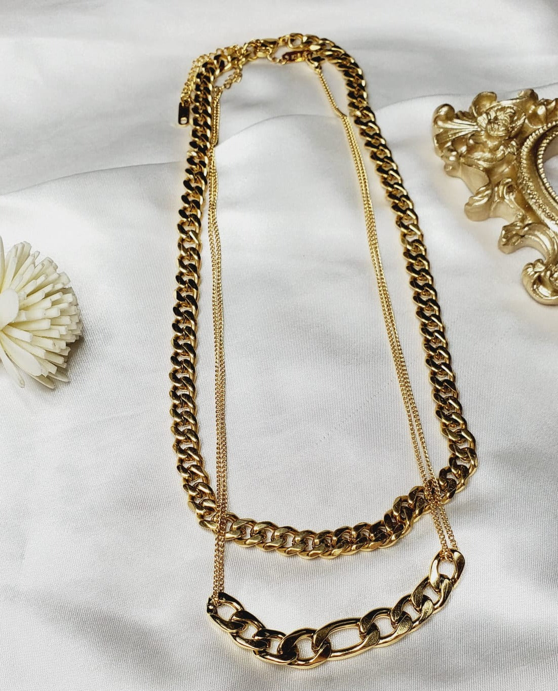 Minimalist chain, Gold filled Chain, Flat Gold Necklace, Snake Chain, Water resistant jewelry, water resistant Necklace, Water resistant bracelet, vintage jewelry, vintage jewelry, vintage necklace, 14k gold necklace, 14k gold jewelry, 14k gold necklace, fine jewelry, fine necklace, fine bracelet, snake gold necklace, bold necklace, bold jewelry, handmade jewelry, fine jewelry brand, hello luxy, joyeria fina, gold plated chain, 18k gold plated chain, 18k gold plated jewelry, gift for her