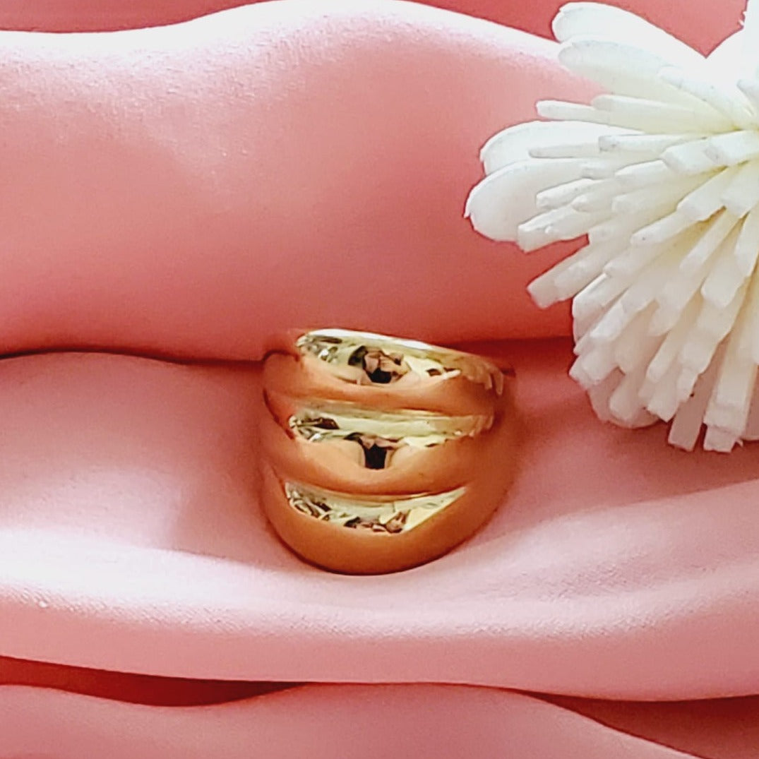 chunky gold ring, bold ring, chunky silver ring, cuban gold ring, cuban silver ring, high end ring, bold ring, water resistant ring, water resistant jewelry, sweat resistant ring, tarnish free ring, hypoallergenic ring, hey harper ring, ellie vail jewelry, she is golden jewelry, hello luxy jewelry, hello luxy, the views and co jewelry